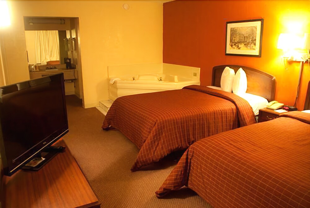 Westgate Inn and Suites - photo 4