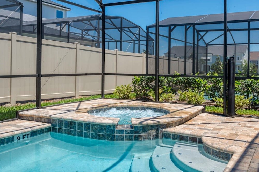 Ultimate Resort Retreat Stunning 6 bedroom Haven - photo 44