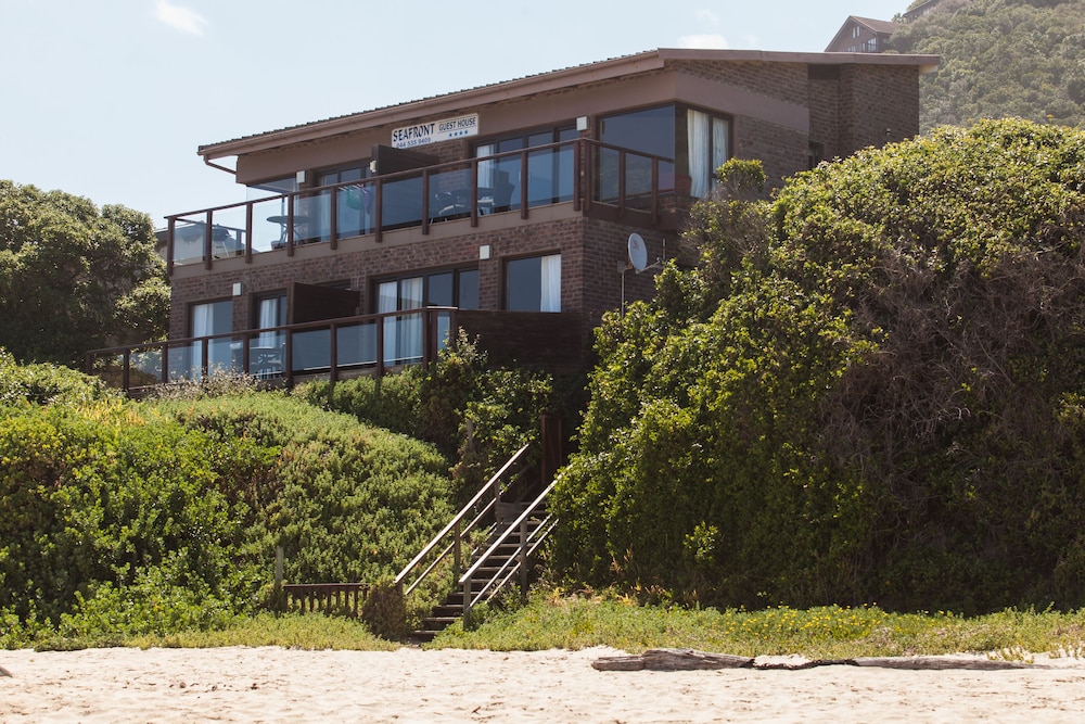 Picnic Rock Seaside Accommodation - last minute hotel in Cape Town