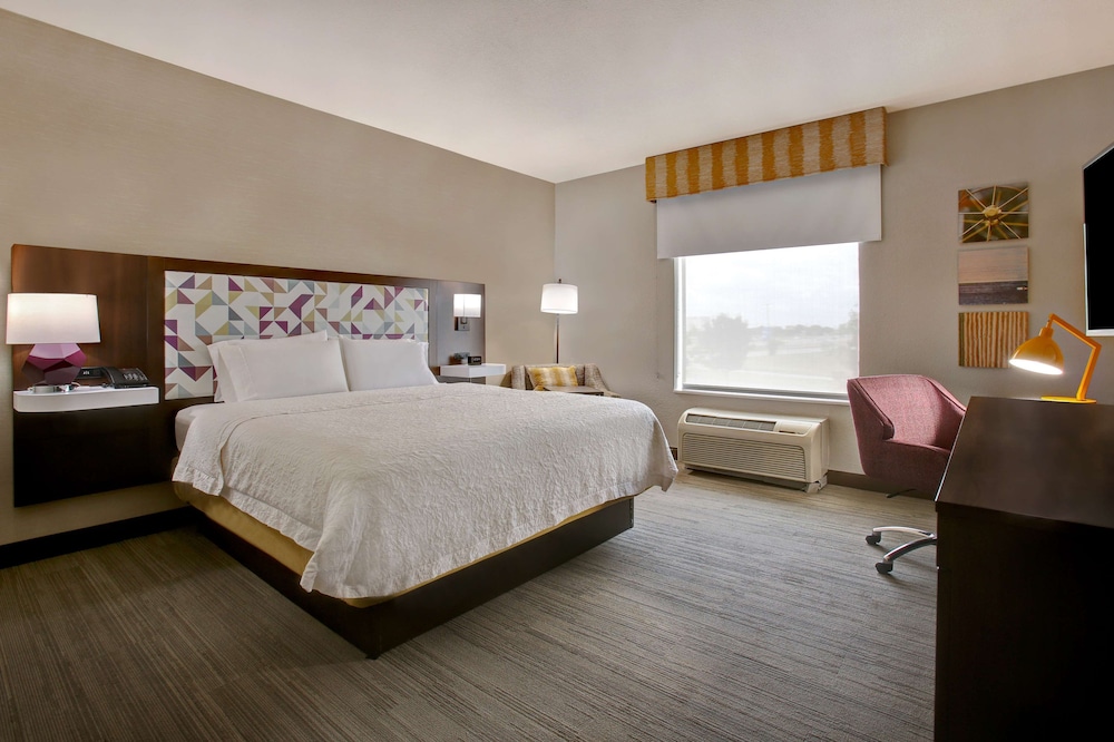 Hampton Inn & Suites Dallas DeSoto - photo 16