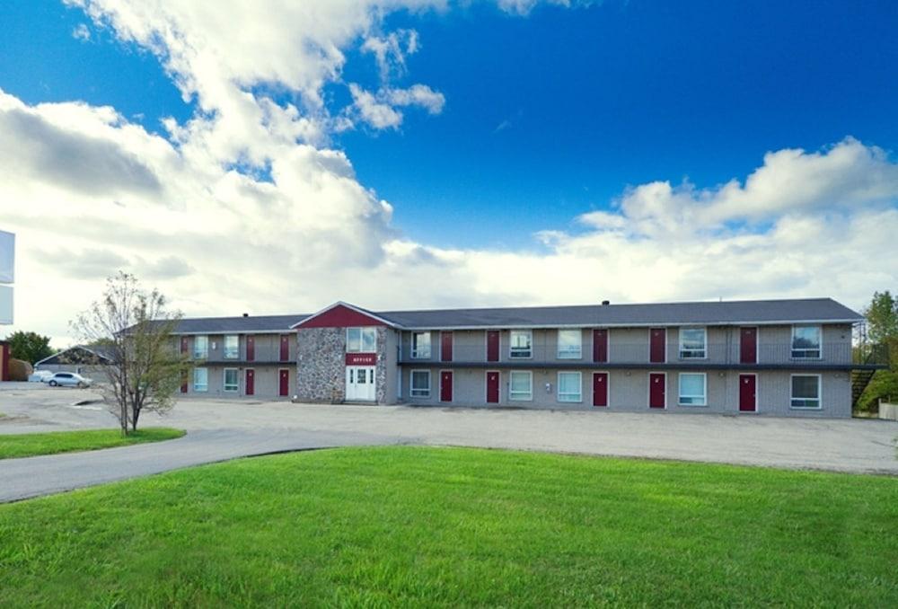 Save Inn Kincardine in Kincardine, Canada