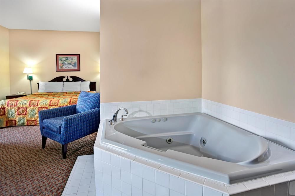 Days Inn Chapel Hill - photo 6