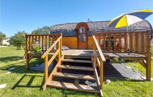 Beautiful StaCaravan — hotel in Pouilly-Sous-Charlieu