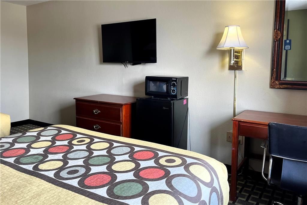 Super 8 by Wyndham Madison IN - photo 8