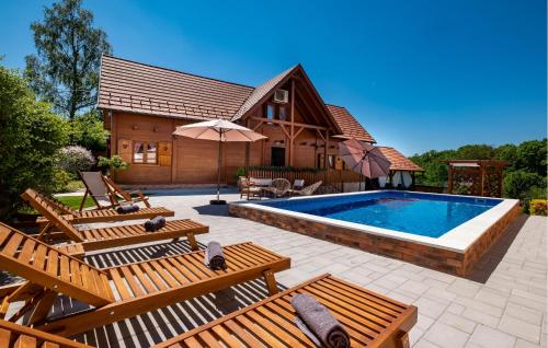 Four Bedroom Holiday Home In Velika Buna — 4-Star Luxury Hotel in Velika Gorica, Croatia