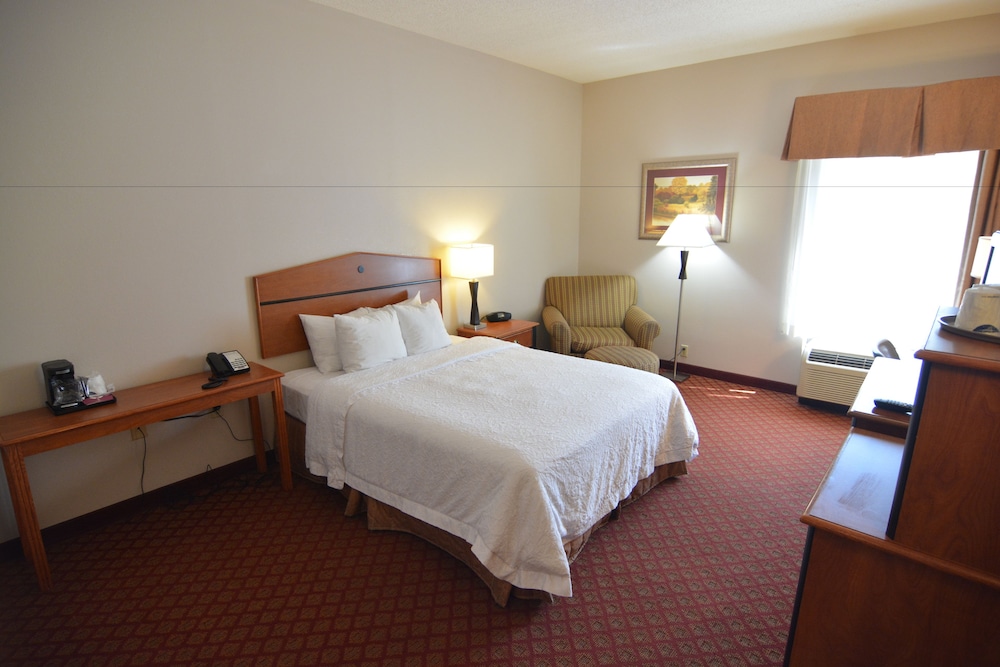 Hampton Inn Greeneville - photo 3