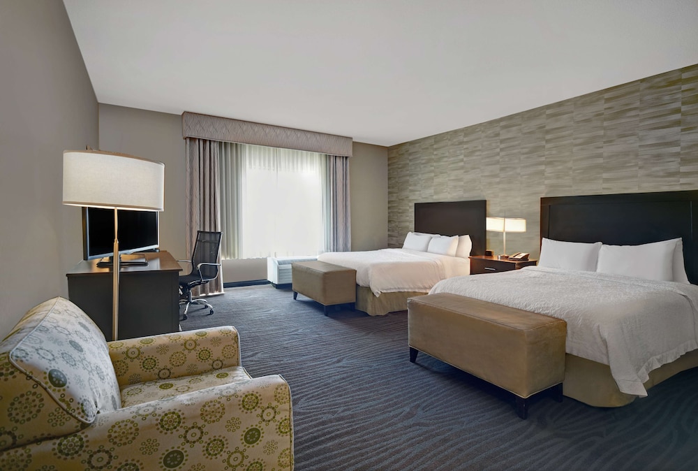 Hampton Inn & Suites Robbinsville - photo 20