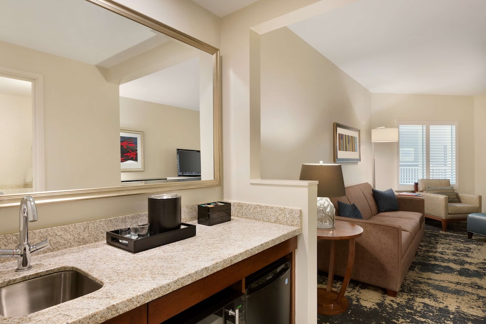 Embassy Suites by Hilton Denver Downtown Convention Center - photo 11