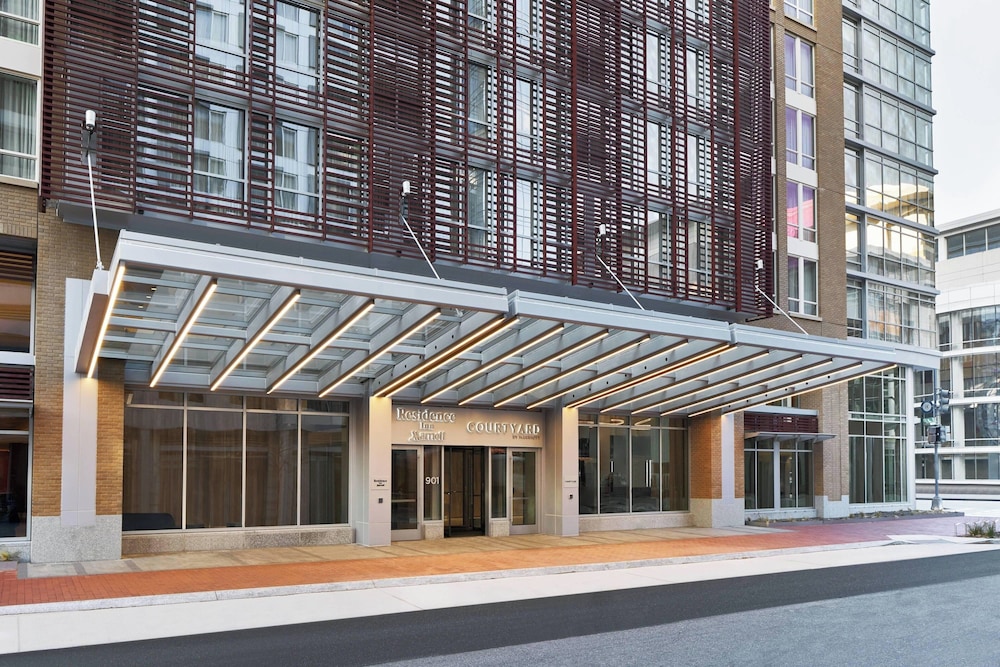 Courtyard by Marriott Washington Downtown Convention Center - photo 32