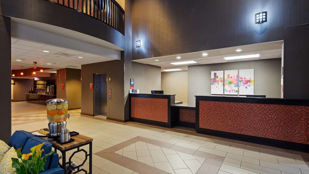 Best Western Plus Austin Airport Inn & Suites - photo 9