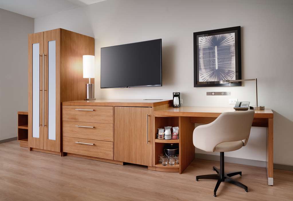 Hyatt Place at Anaheim Resort Convention Center - photo 38