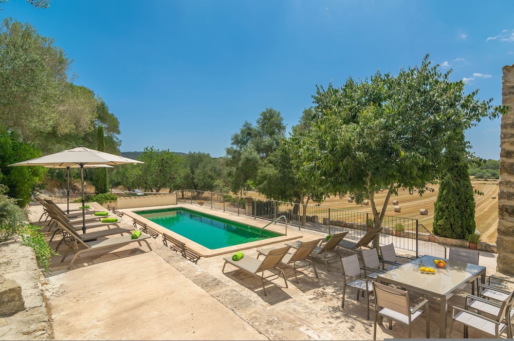 Ses Cases Velles De Son Bar in Sant Joan, Spain