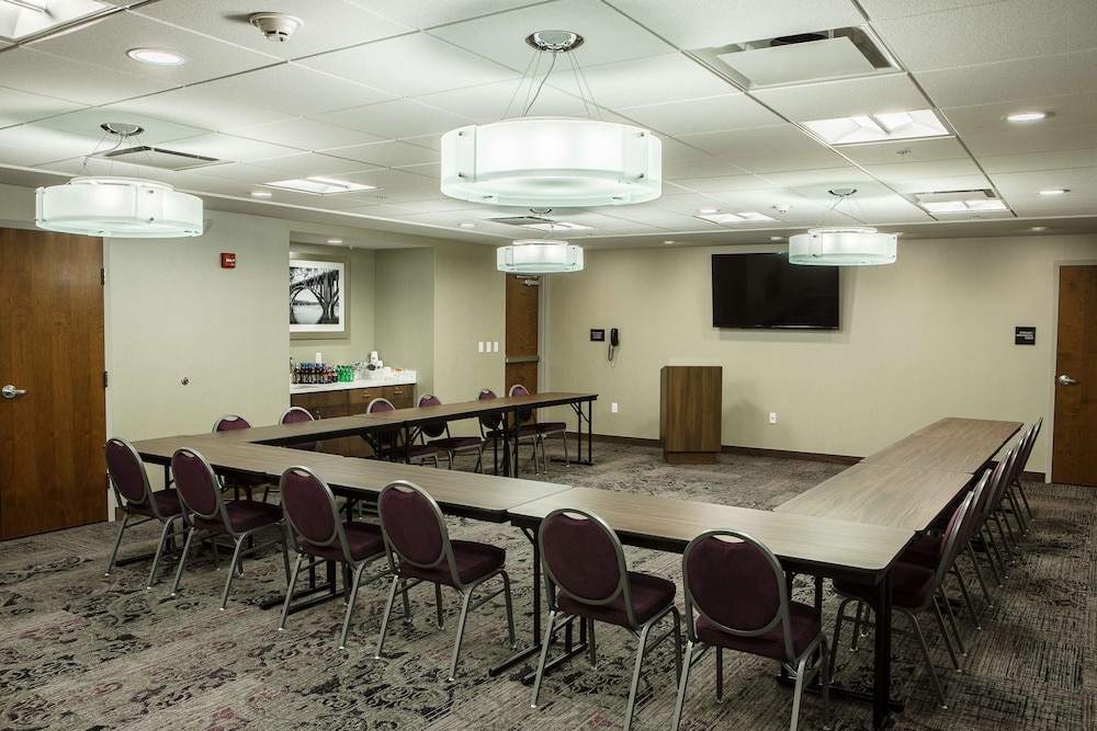 Hampton Inn & Suites Knoxville Papermill Drive - photo 38