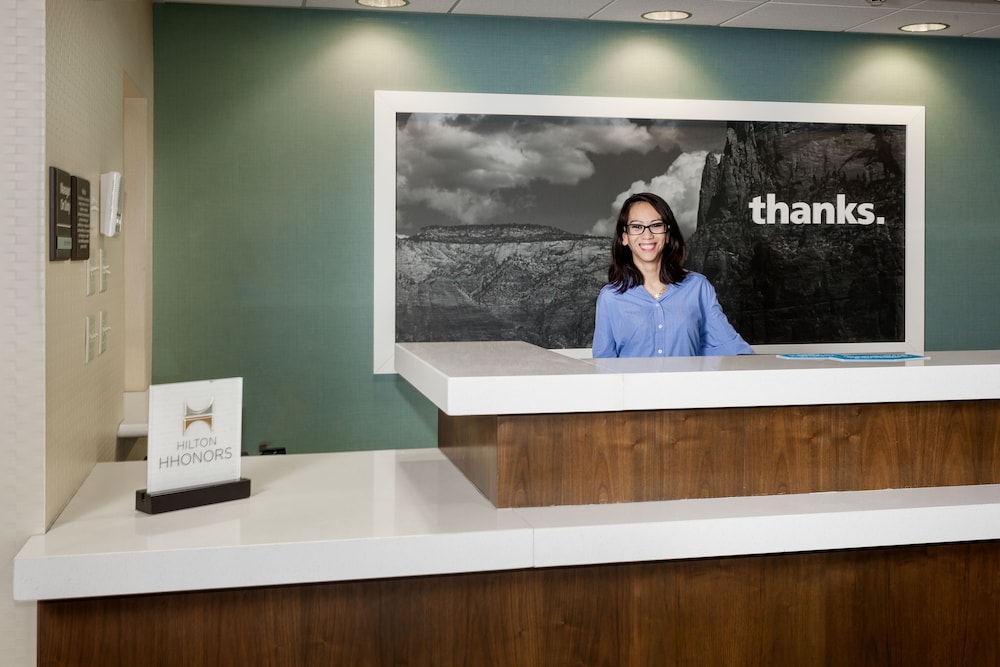 Hampton Inn & Suites Las Vegas Red Rock Summerlin - photo 2