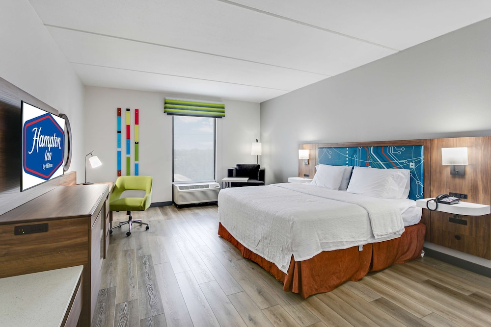 Hampton Inn Houston Pearland - photo 14