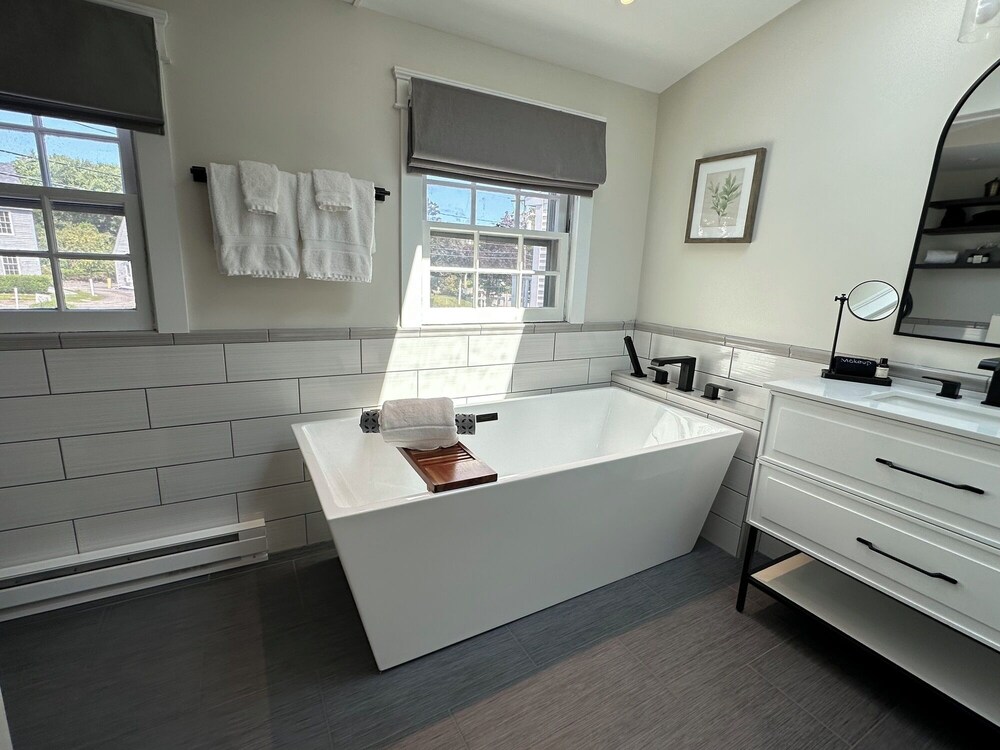 Inn at Perkins Cove - photo 100