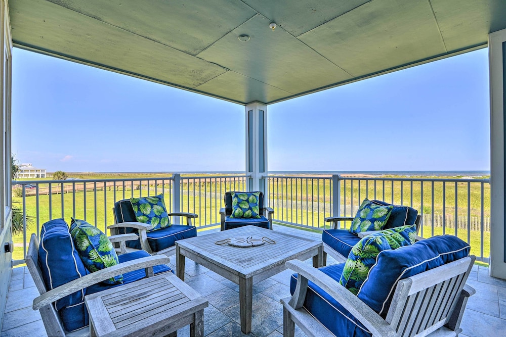 Gulf View Beach Access: Galveston Resort Condo in Galveston, United States