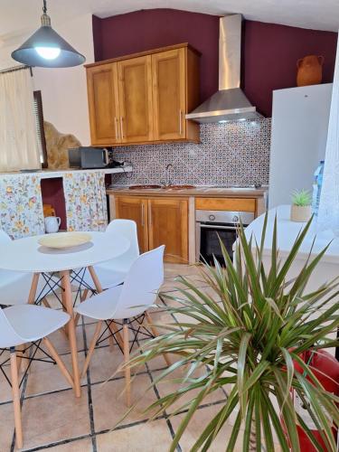 casa rural SantamarA a con piscina y wifi — 4-Star Luxury Hotel in Vejer De La Frontera, Spain