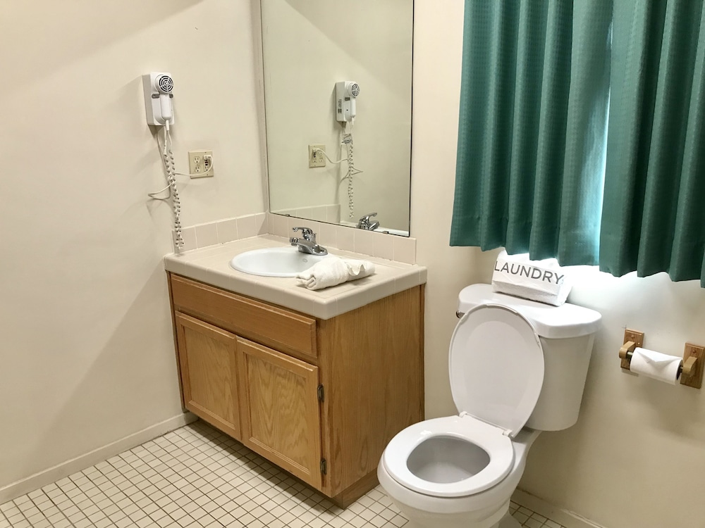 Sunrise Inn Turlock - photo 17