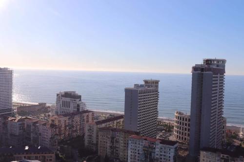 Modern apartment with Sea and Mountain Views