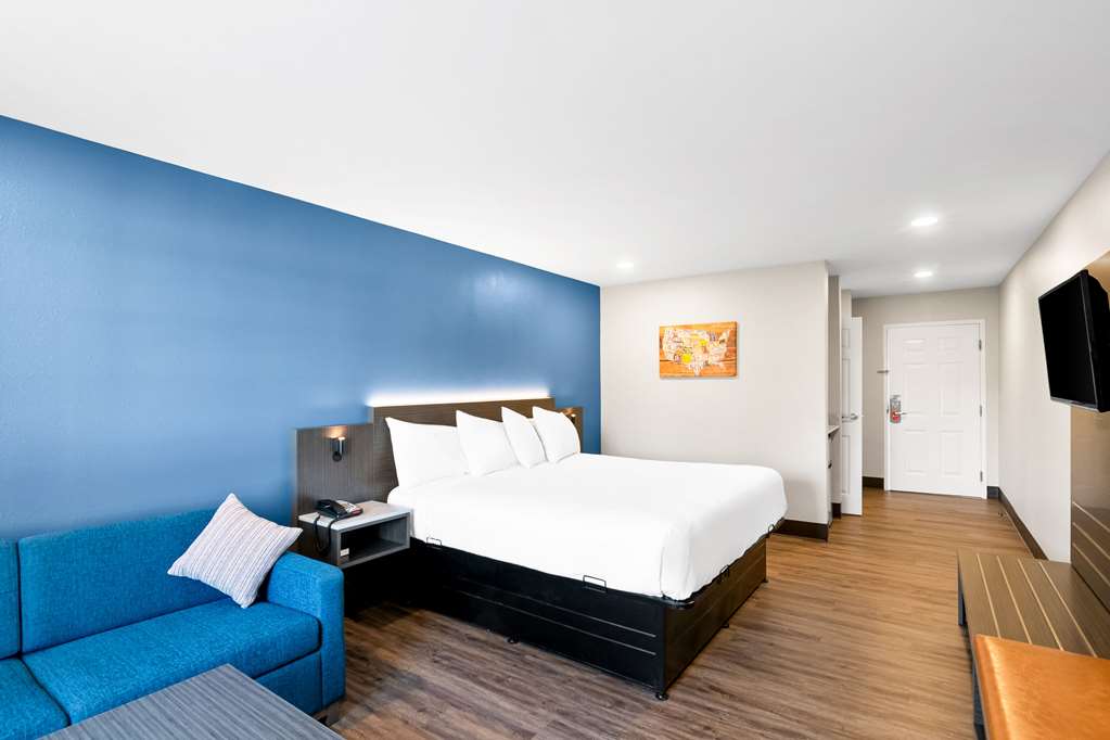 Econo Lodge Bethel Danbury - photo 19