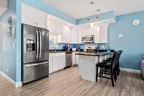 Harbor Hideaway 1 Block To Beach Ac — Hampton