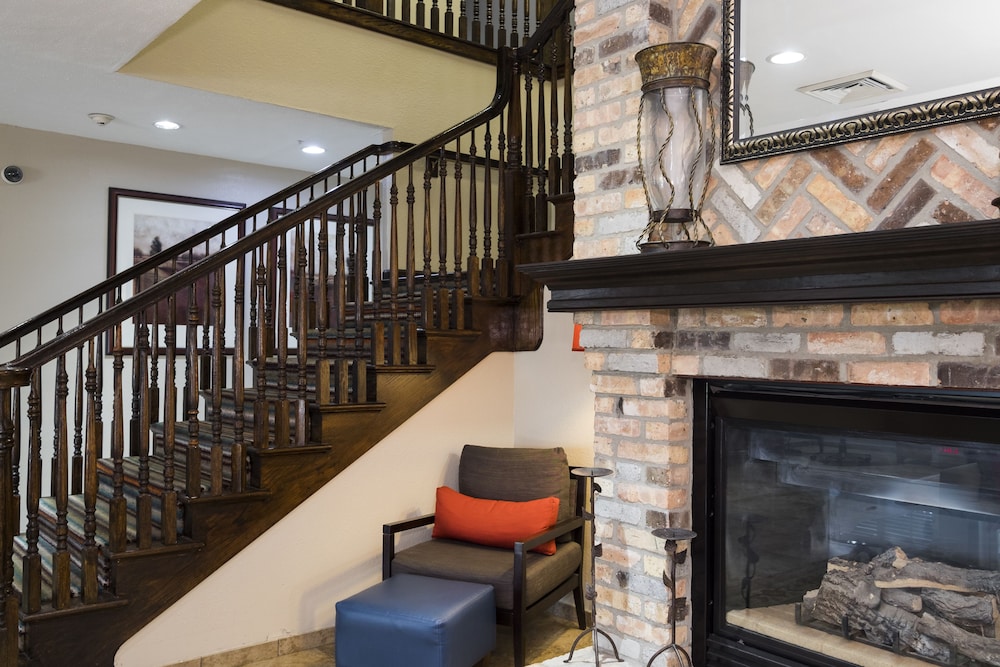 Holiday Inn Express & Suites Chicago Matteson an IHG Hotel - photo 32