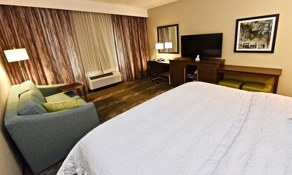 Hampton Inn Kirksville - photo 46