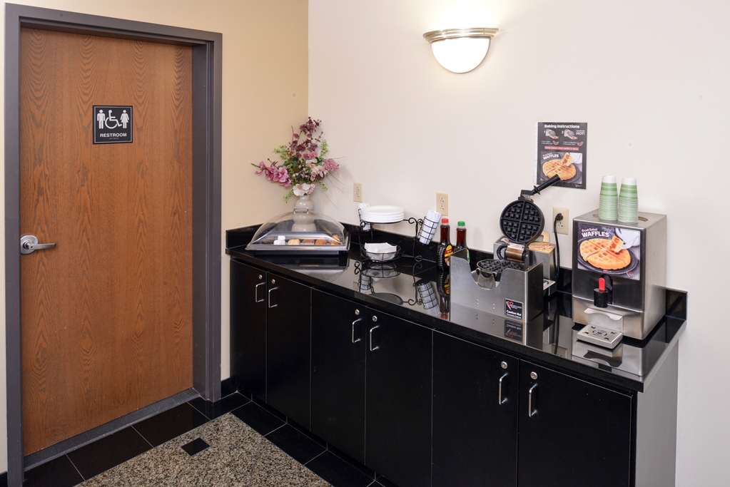 Americas Best Value Inn Collinsville St. Louis - photo 15