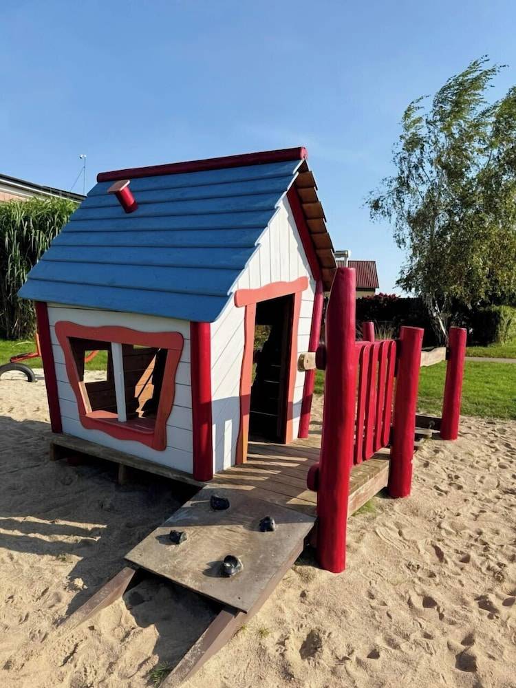 Children's play area - outdoor