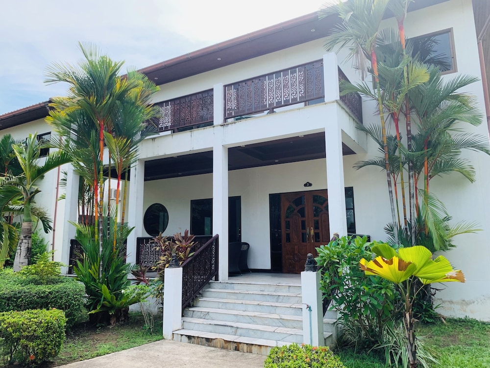 CET Resort & Rayong Padelcenter in Klaeng, Thailand