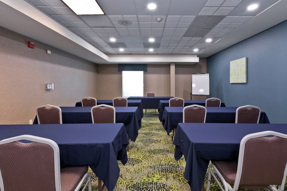 Hampton Inn & Suites Palm Desert - photo 55