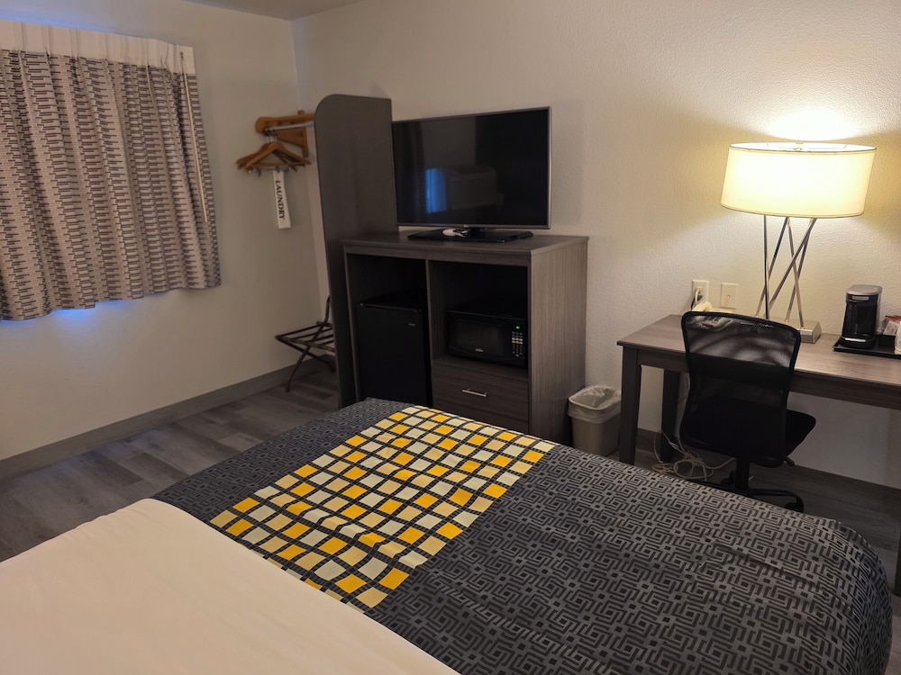 Garner Hotel Missoula Southwest by IHG - photo 16