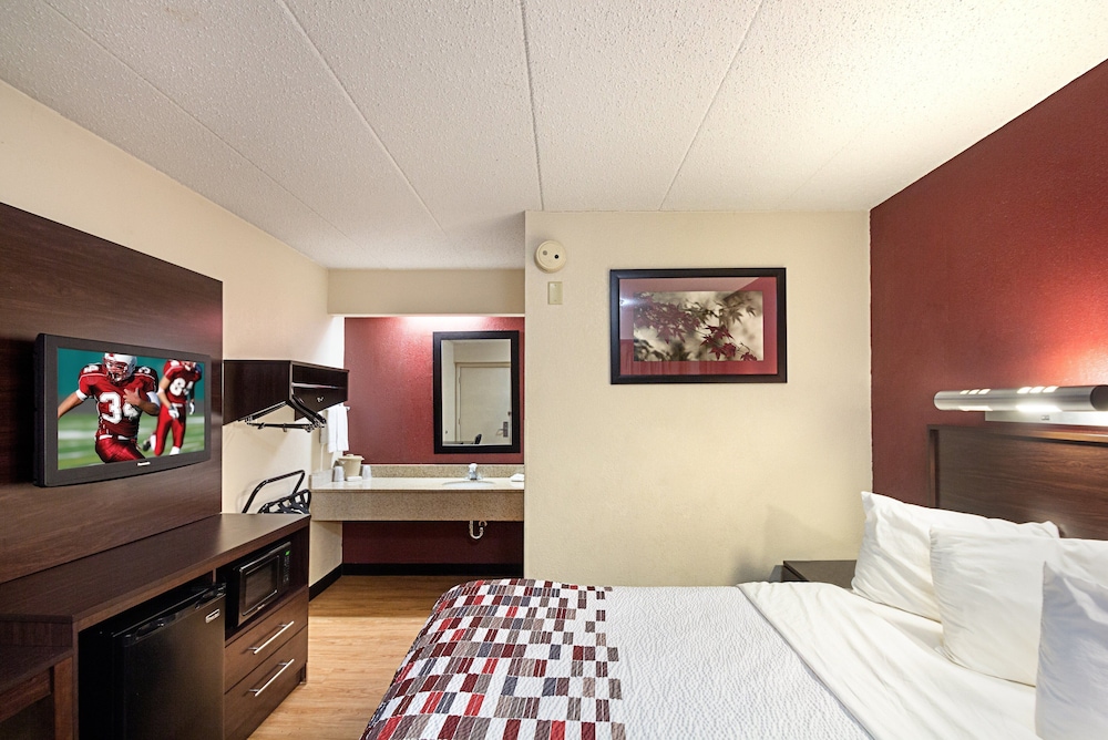 Red Roof Inn Madison WI - photo 13