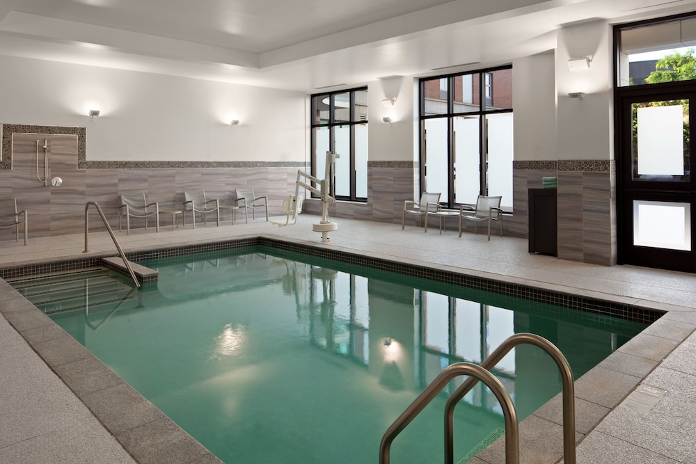 TownePlace Suites Boston Logan Airport Chelsea - photo 38