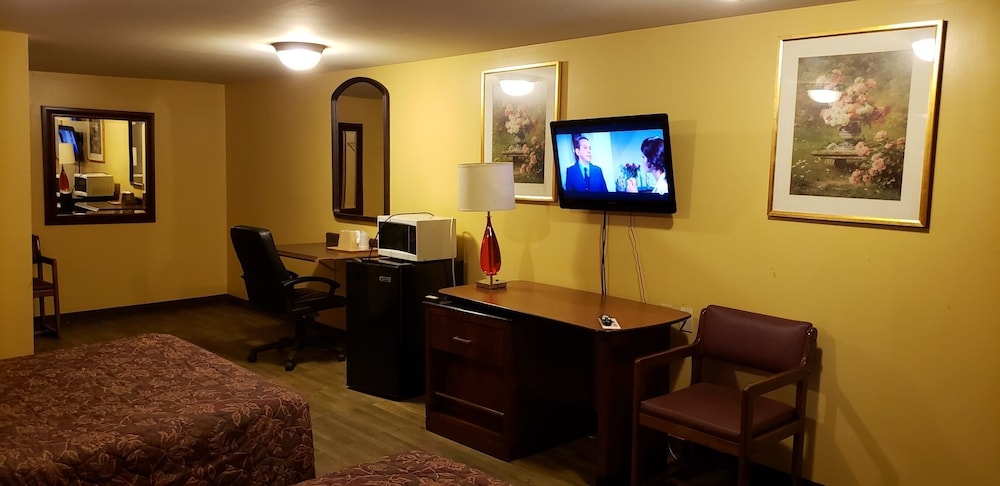 Regal Inn Coffeyville - photo 8