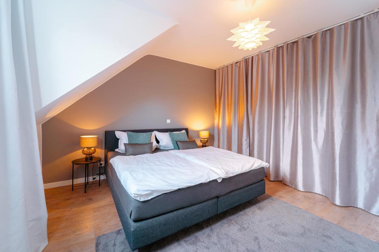 Zentral gelegene Ferienwohnung Solingen Ohligs — 4-Star Luxury Hotel in Solingen, Germany