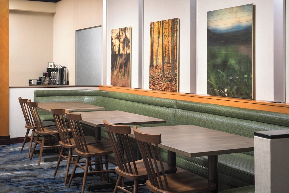 Fairfield Inn & Suites Chattanooga I 24 Lookout Mountain - photo 23