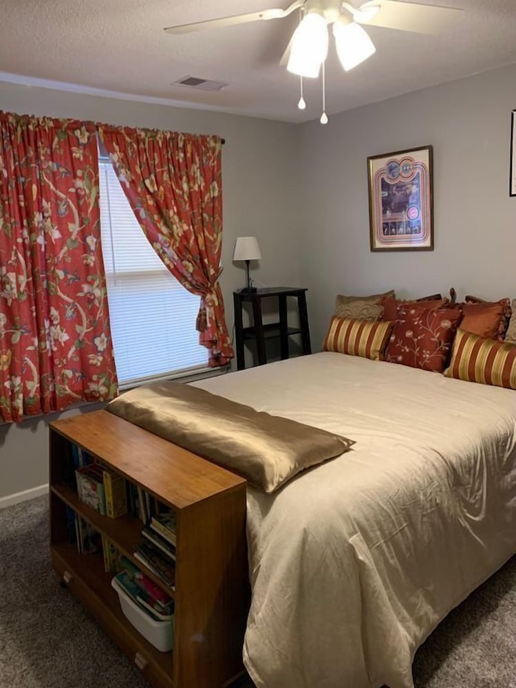 Cozy Stay In Kc Area — Overland Park