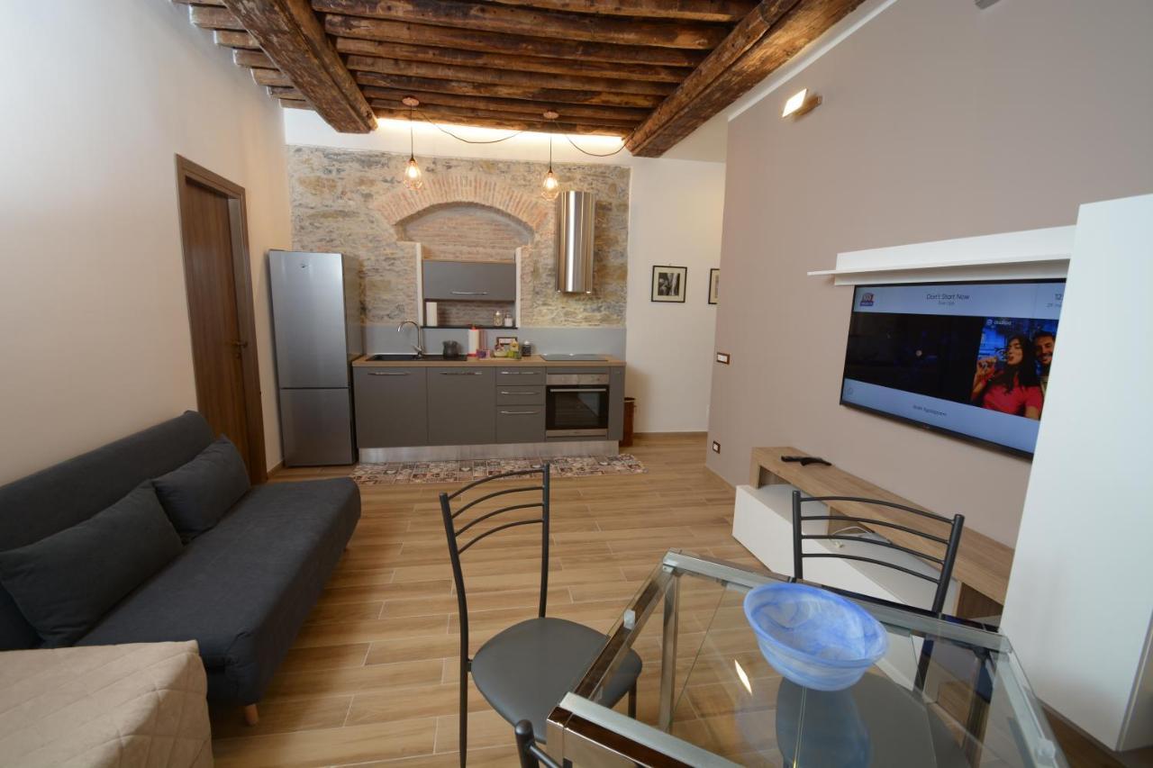 Vico Durazzo Apartment — 4-Star Luxury Hotel in Genoa, Italy