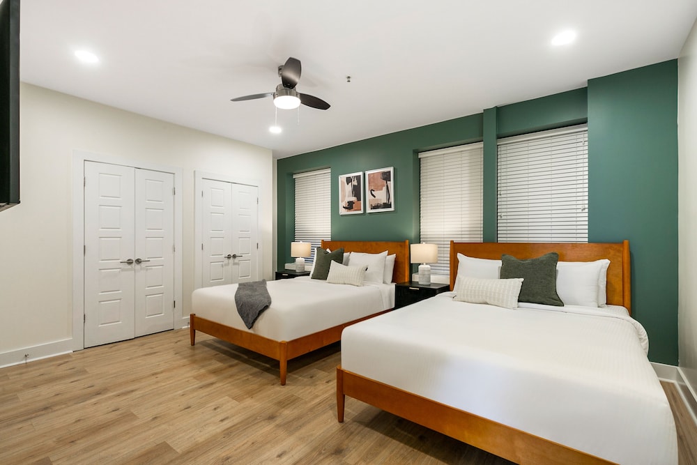 Mardi Gras Suites NOLA's 4BR Elegance - photo 185