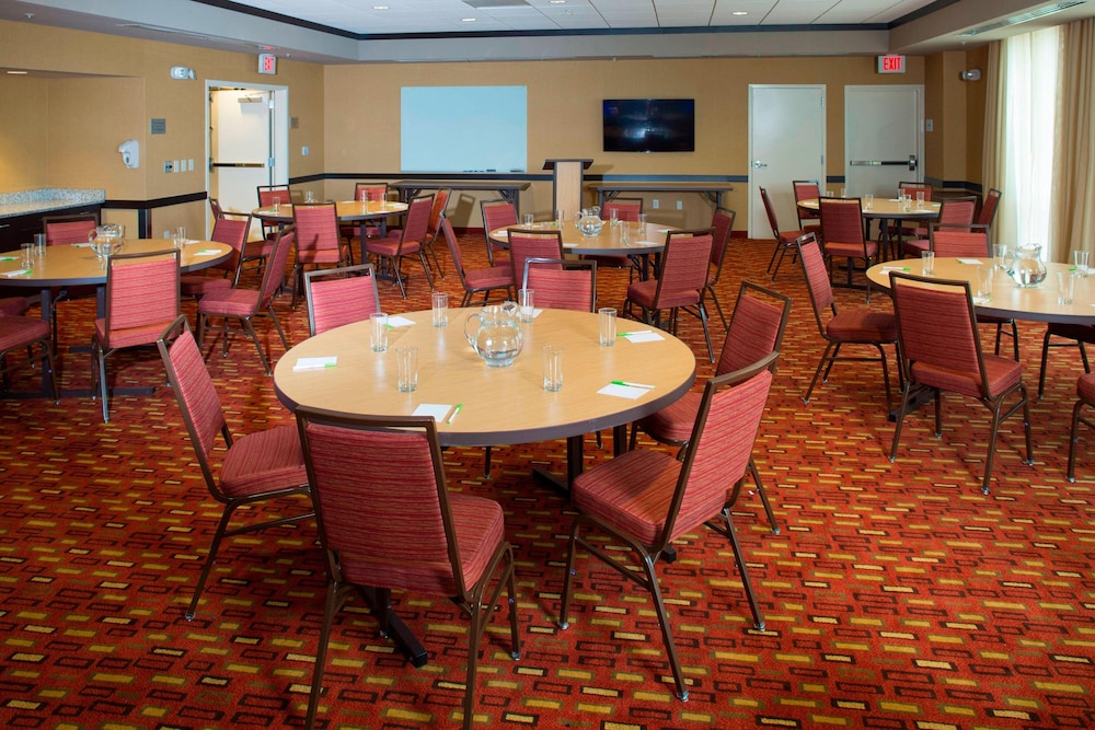 Courtyard by Marriott Dallas Midlothian Midlothian Conf Ctr - photo 41