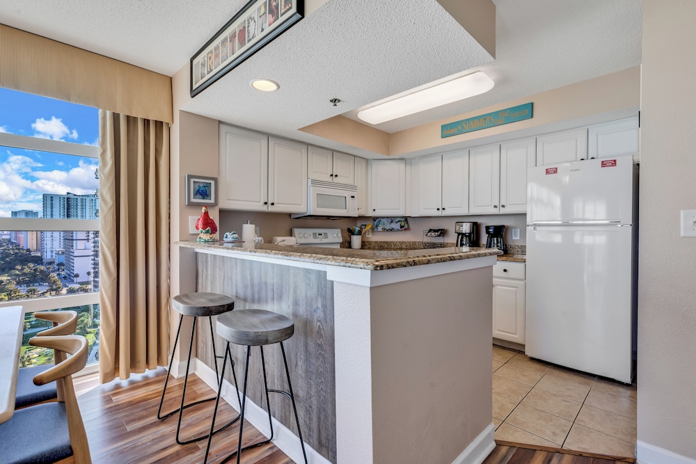 Carolinian Resort Stunning Condos - photo 60