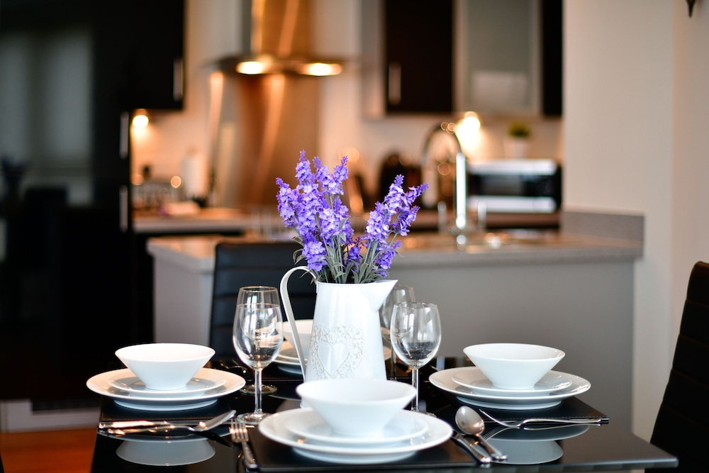 Meridian Quay Apartments — 4-Star Luxury Hotel in Swansea, United Kingdom