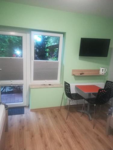 Noclegi Julia pokoje 1 3 parter Chodkiewicza 161 Kielce in Kielce, Poland