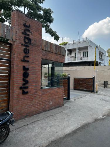 River Front Property — 4-Star Luxury Hotel in Ahmedabad, India