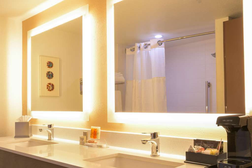 Gateway Hotel Santa Monica - photo 9