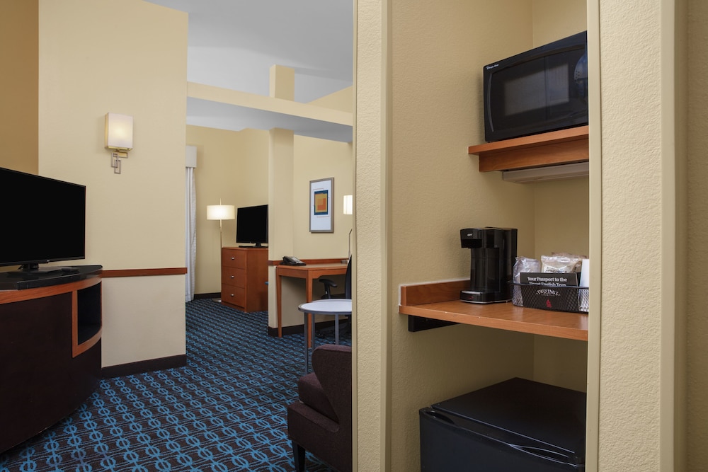 Fairfield Inn & Suites by Marriott Augusta - photo 17