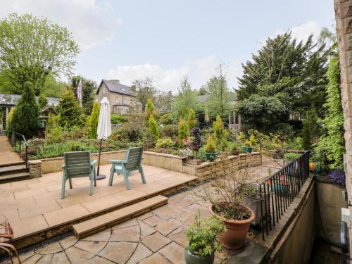 Garden Apartment — 4-Star Luxury Hotel in Buxton, United Kingdom