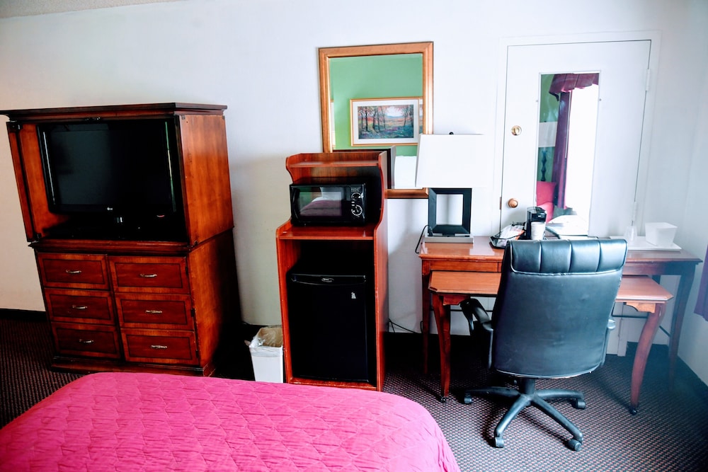 Douglas Inn & Conference Center - photo 19